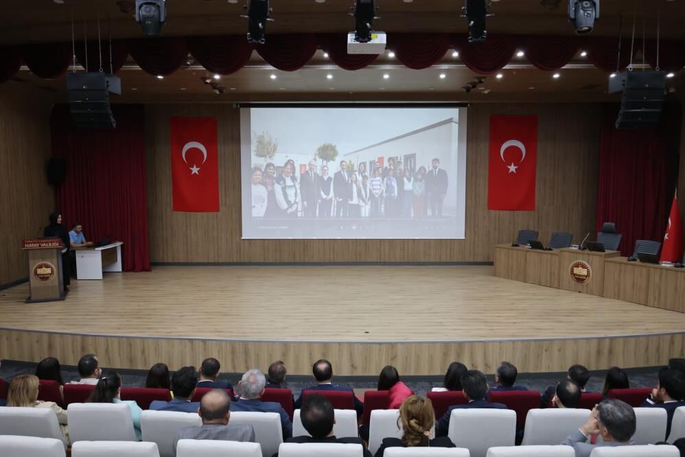 Hatay Valiliği'nin sosyal projeleri değerlendirildi