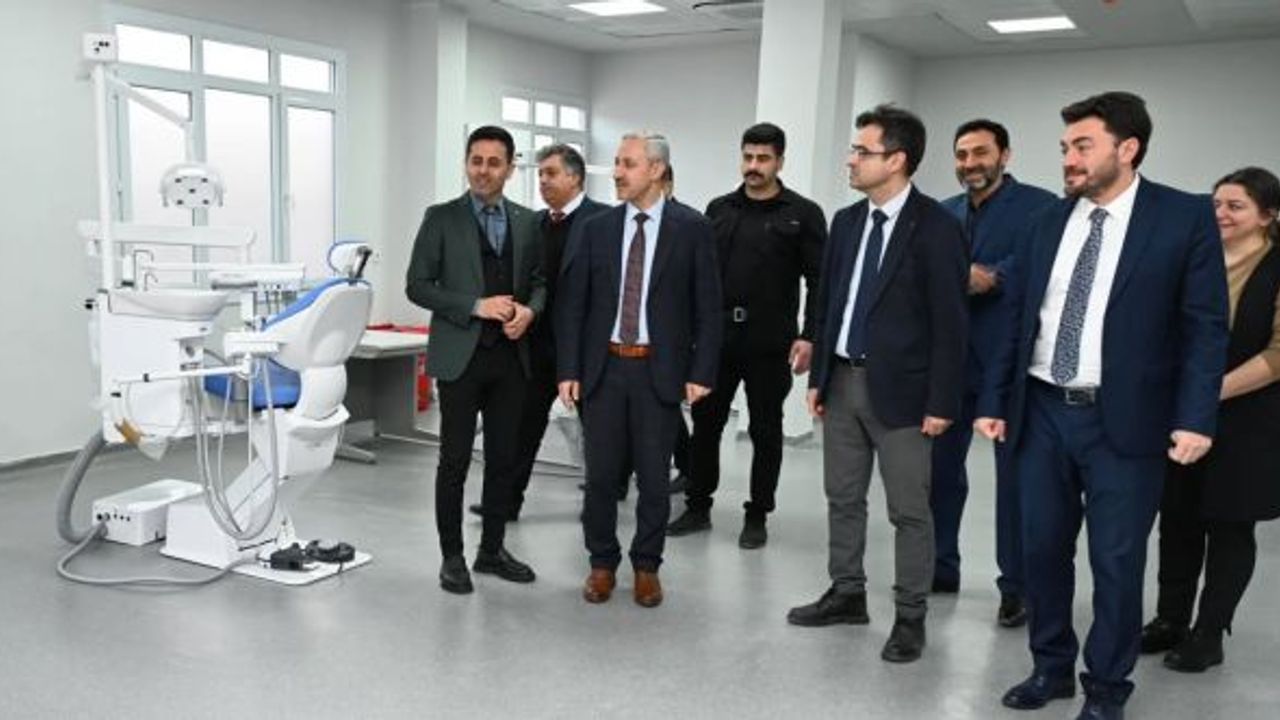 HATAY MKÜ DİŞ HASTANESİNDE 3D YAZICILARLA PROTEZ ÜRETİMİ
