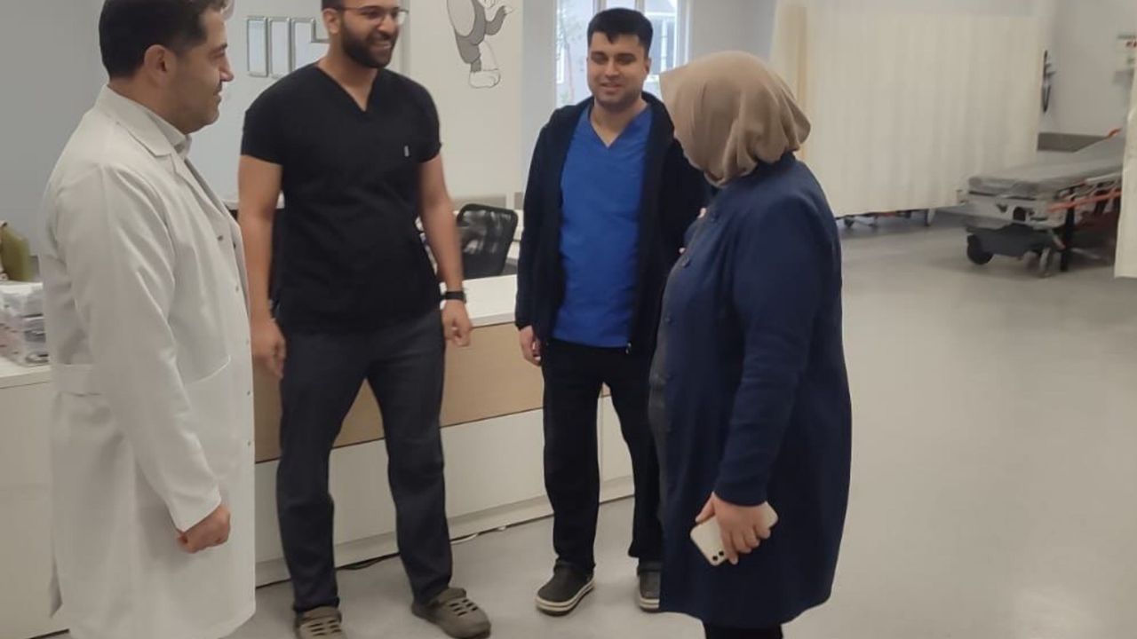 HATAY EĞİTİM VE ARAŞTIRMA HASTANESİ BAŞHEKİMİ DR. ÖĞR. ÜYESİ MEHMET BURAK DAL'DAN SAHA GEZİSİ