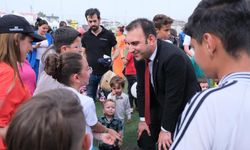 Çocuk şenliğinde, çocuklar doyasıya eğlendi