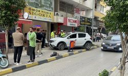 Fren yerine gaza basınca önünde ne varsa yıktı🚙