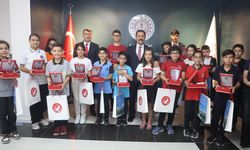 Depremin yaralarının sarıldığı Hatay’da 16 öğrenci bursluluk sınavından 500 tam almayı başardı