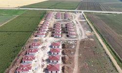 Reyhanlı’da kırsal afet konutları yükseliyor