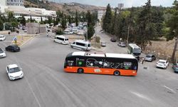 Hatay Büyükşehir Belediyesi, 12 metre uzunluğundaki elektrikli otobüsleri test etti
