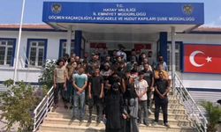 42 göçmen üzeri fileyle kapatılan kamyonet kasasında yakalandı