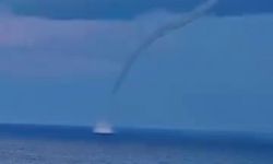 Akdeniz'de oluşan hortum kameraya yansıdı