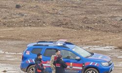 Dayısı tarafından dövülerek ölüme terk edilen çocuk kayaların altında yaralı halde bulundu