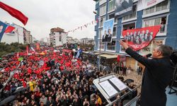 CHP lideri Özgür Özel: 20 bin TL'yi bir asgari ücrete, 28 bin TL'ye çıkarmak muhalefetin ellerinde