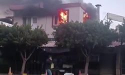 Müstakil ev alevlere teslim oldu