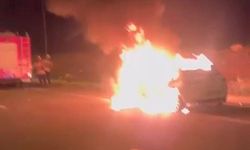 Hatay’da otomobil alevlere teslim oldu