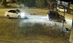 Otomobil elektrik direğine ok gibi saplandı