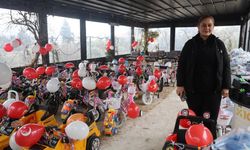 Depremzede öksüz ve yetim çocukların yüzü hediyelerle güldü