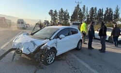 5 aracın karıştığı kaza anbean araç kamerasında