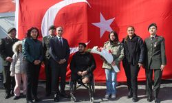 Depremzede Beliz, 3 yıldır sakladığı emanetin sahibiyle bir araya geldi