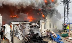 Konteyner yatakhane alevlere teslim oldu