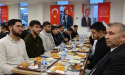 Vali Masatlı üniversite öğrencileriyle iftar sofrasında bir araya geldi