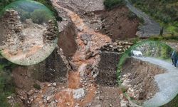 Aşırı yağışla birlikte derenin artan debisi köprüyü yıktı, yolda çökmeye neden oldu