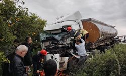 Erzin’de tanker narenciye bahçesine uçtu