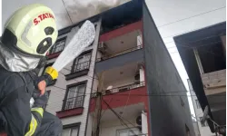 Kırıkhan’da apartman dairesi alevlere teslim oldu