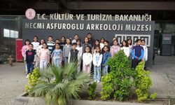 Gazele Gazel Korosu'nun çocuk sanatçıları Antakya'nın tarihi noktalarını gezdi