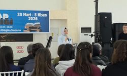 Hassalı yazarın söyleşisi hemşerilerinden yoğun ilgi gördü