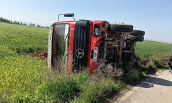 Sürücüsünün kontrolünü kaybettiği tır devrildi