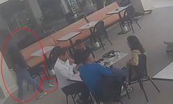 Sahilde aradığı parasını kafede düşüren vatandaşın o anları kamerada