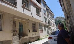 👩🦳 Alzaymır hastası yaşlı kadının bağrışları mahallenin vicdanını sızlatıyor