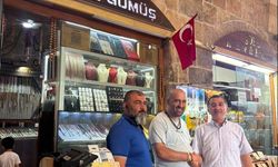 Saadet Partisi Payas İlçe Başkanı Ramazan Öksüz, Aşure İkramına Katıldı