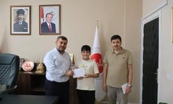 Hatay'da "Yaz Kur’an Kursu Hikâyem" yarışmasında dereceye giren öğrenciler ödüllendirildi