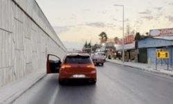 Aracına çarpılacağını anlayarak kaza anını kaydetti