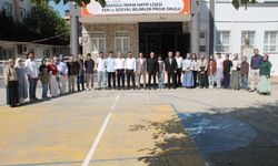 Erzin'de Kaymakam Akpınar, YKS'de başarı gösteren öğrencilerle bir araya geldi