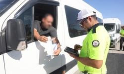 Serviste ayakta öğrenci taşıyan sürücülere ceza uygulandı