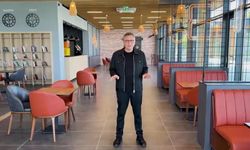 Genç Kafe'de çaylar ücretsiz