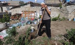 90 yaşındaki adam, yetiştirdiği ürünleri hayrına dağıtıyor
