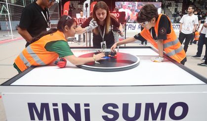 Depremzede öğrenciler 'HATAYBOT' robot yarışmasında yarıştı