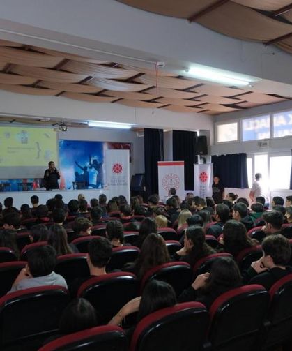 Hatay’da öğrencilere dezenformasyonla mücadele farkındalık eğitimi verildi