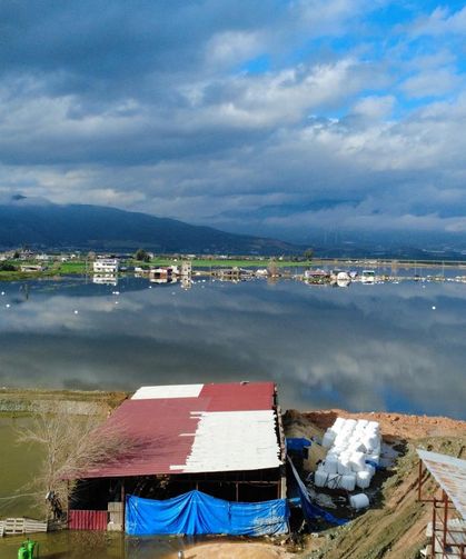 Evler ve Tarım Arazileri Sular Altında Kaldı