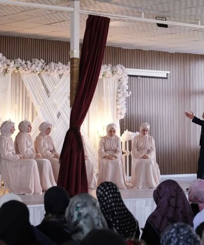 Hz. Hatice Kur’an Kursu’nda ‘Hafızlık Taç Giydirme Töreni’ düzenlendi