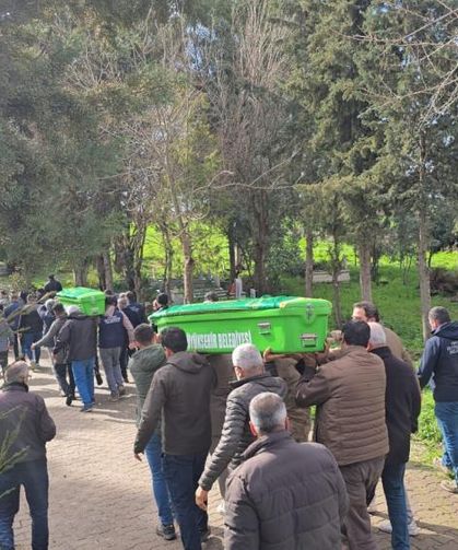 Su dolu temele düşerek ölen 2 kardeş yan yana defnedildi