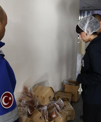 Menşei belirsiz 100 kilogramlık kabak tatlısı imha edildi