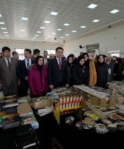 Hassa’da kitap şenliği