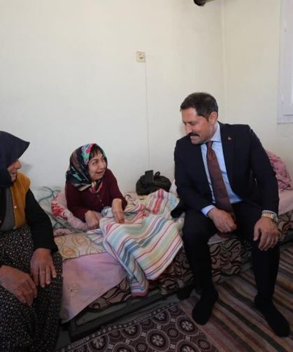 80 yaşındaki anne ve 61 yaşındaki engelli kızının Vali'yle sohbetleri yürekleri ısıttı