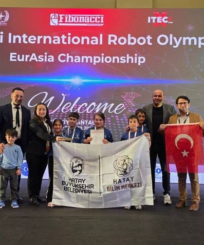 Hataylı öğrenciler uluslararası robot olimpiyatlarında büyük başarı elde etti
