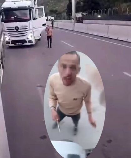 Kazaya sinirlenen tırcı "Aynama vurdun" deyip, meslektaşına demir sopayla saldırdı