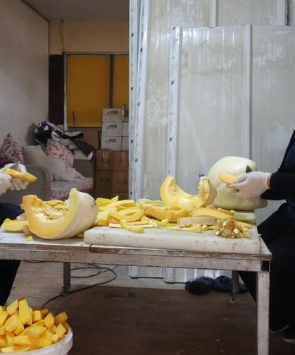 Tescilli lezzet kabak tatlısı depremzede ailenin ellerinde lezzet buluyor