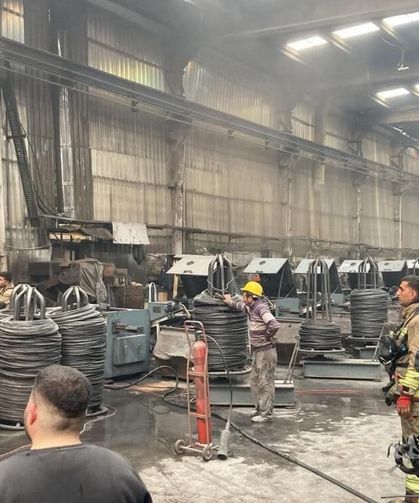 Dörtyol'da tel fabrikasında yangın