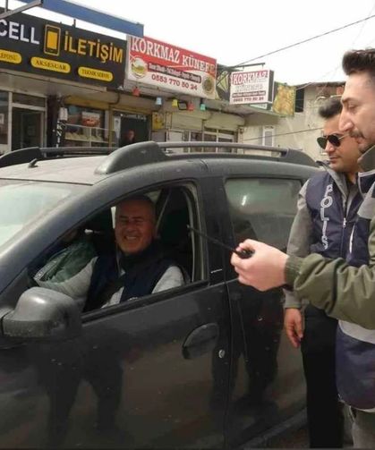 Hatay’da polis ekipleri hatalı park konusunda sürücüleri uyardı