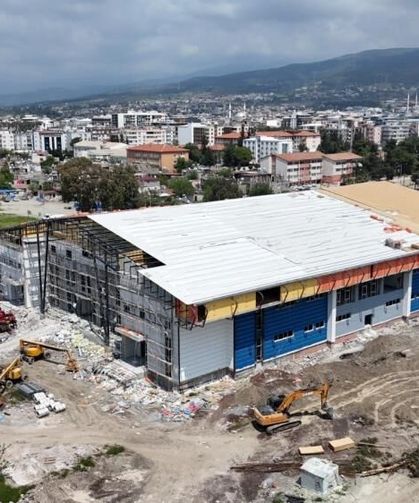 Hatay Büyükşehir Belediyesi, Dörtyol'a kapalı spor salonu inşa ediyor
