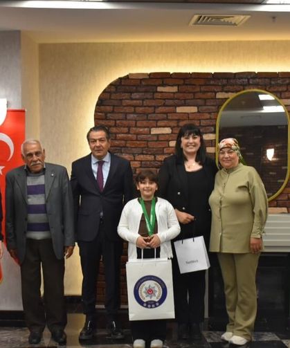 Şehit kızı polis teşkilatına gurur yaşattı